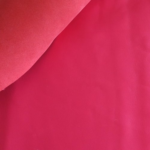 Coupon de cuir véritable de vachette - couleur magenta-fuchsia