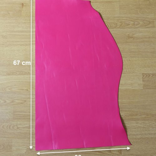 Coupon de cuir véritable de vachette - couleur magenta-fuchsia
