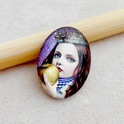 Cabochon en verre forme ovale - motif filette