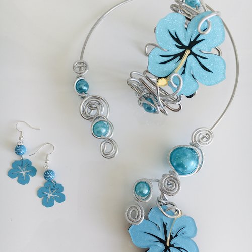 Parure collier, bracelet, boucles d'oreilles hibiscus bleu