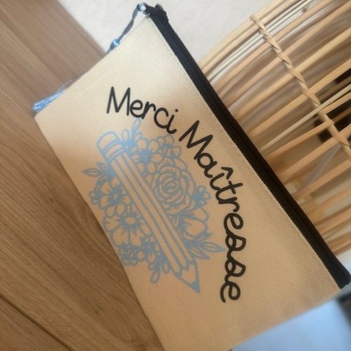 Pochette maîtresse bleue