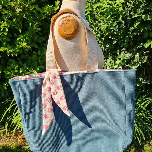 Joli sac forme cabas velours
