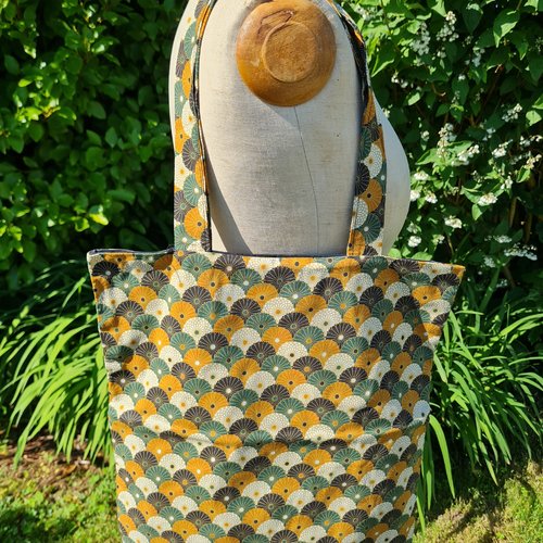 Tote bag