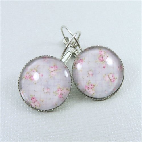 Boucles d'oreilles cabochon, thème: "petites roses romantiques"