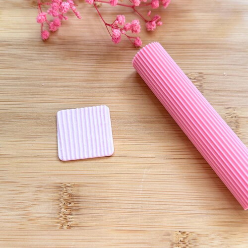 Rouleau texture pour pâte polymère | roller texture | fabrication de bijoux | outils en pâte polymère | rouleau texture feuille