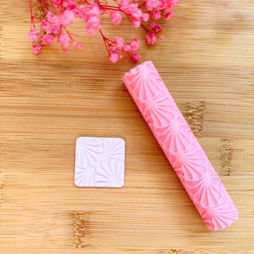 Rouleau texture pour polymère | roller texture | fabrication de bijoux| outils en pâte polymère | rouleau texture fleurit