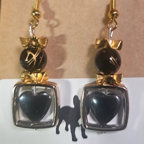 Boucles d’oreilles fantaisies un biais d'amour coeur noir et doré