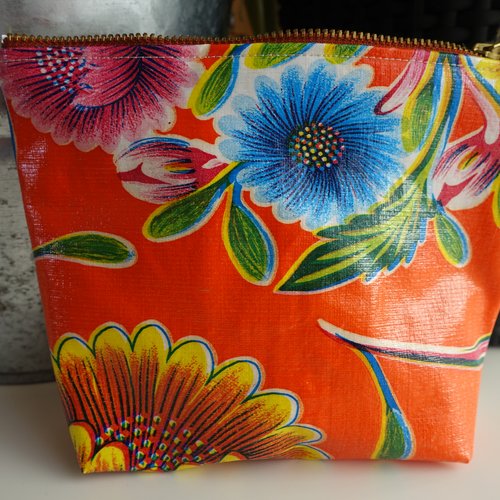 Pochette zippée, trousse maquillage, petite trousse voyage