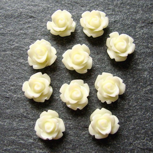 10 cabochons en résine 10 mm fleurs roses écru