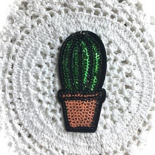 Ecusson motif cactus coloris noir, doré et vert, thermocollant 