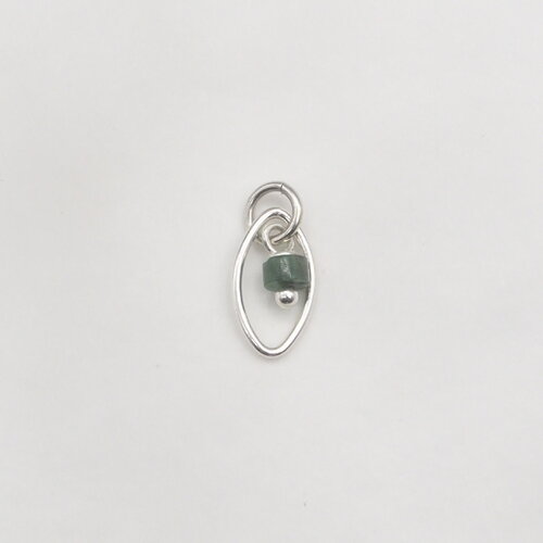 Pendentif clorinda feuille avec grenat vert (jade africain) argent massif
