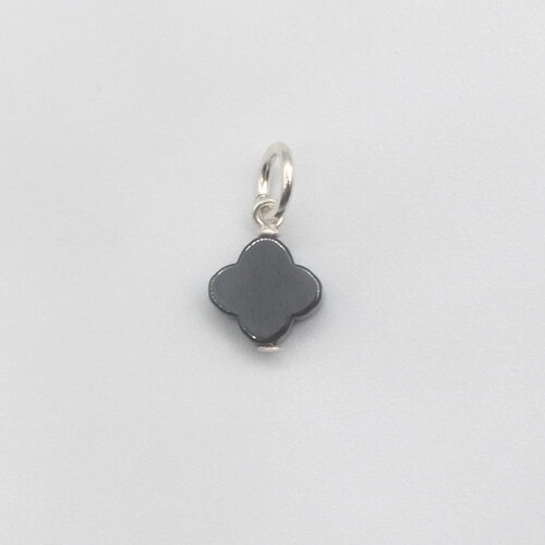 Pendentif galaan pour homme trèfle à 4 feuilles hématite argent massif