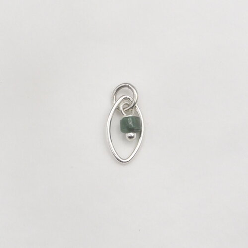 Pendentif clorinda feuille avec grenat vert (jade africain) argent massif