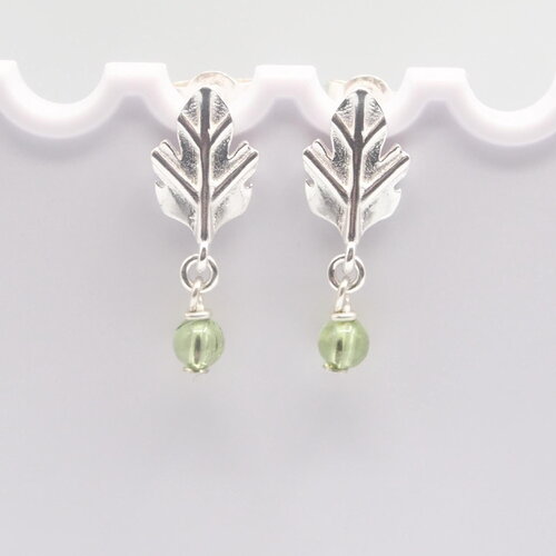 Boucles d'oreilles cléandre feuilles avec péridot argent massif