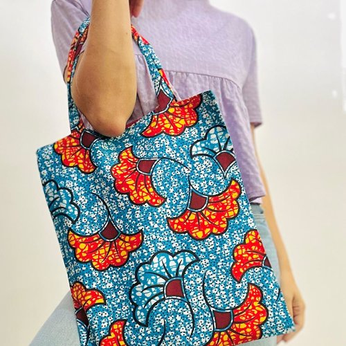 Tote bag, sac motifs floraux, sac tissu pagne, sac wax, sac fourre-tout, sac plage, sac marron, sac écologique, motif fleur de mariage
