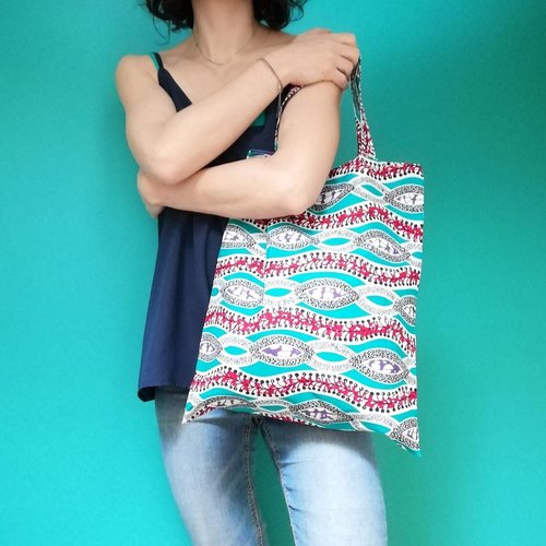 Tote bag, motif vagues, sac turquoise, sac tissu pagne, sac wax, cabas ethnique, sac fourre-tout, sac plage, style ethnique africain, pagne