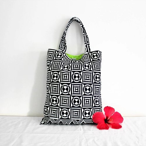 Sac cabas, sac fourre-tout, motifs géométriques, noir et blanc, accessoire été, sac shopping, wax africain, sac fait main