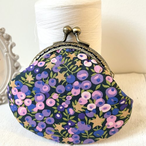 Porte-monnaie à fermoir en métal liberty of london baies wiltshire violet avec des étoiles dorés//cadeau pour elle