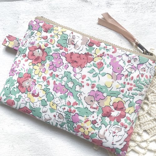 Pochette porte monnaie en liberty of london claire aude//pochette fermeture eclair//porte carte//handy pouch
