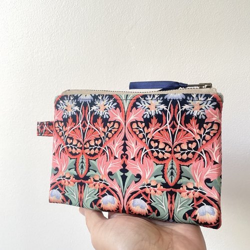 Pochette porte monnaie en liberty of london style art nouveau /pochette fermeture eclair//porte carte//handy pouch