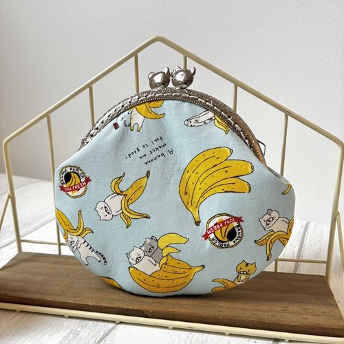 Porte monnaie en fermoir métal motif chatons bananes rigolos coton japonais//tissu japonais//bourse chat//cadeau pour elle
