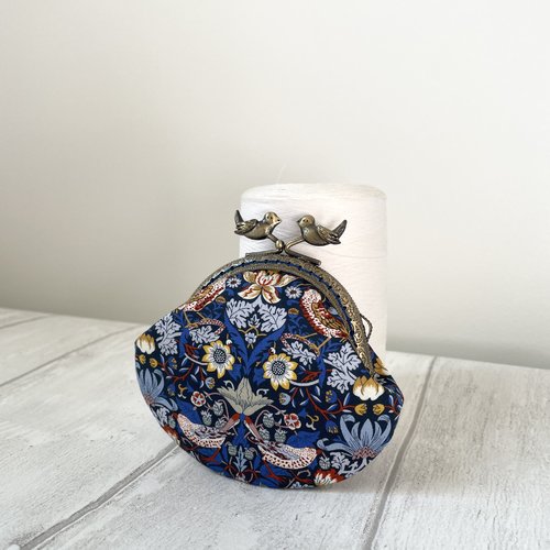 Porte-monnaie rétro liberty london strawberry thief bleu marron • pochette vintage fermoir métal bronze oiseaux