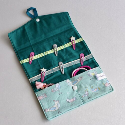 Pochette à barrettes et élastiques à cheveux fillettes en tissu à motifs petits oiseaux verts rangement accessoires filles pratique