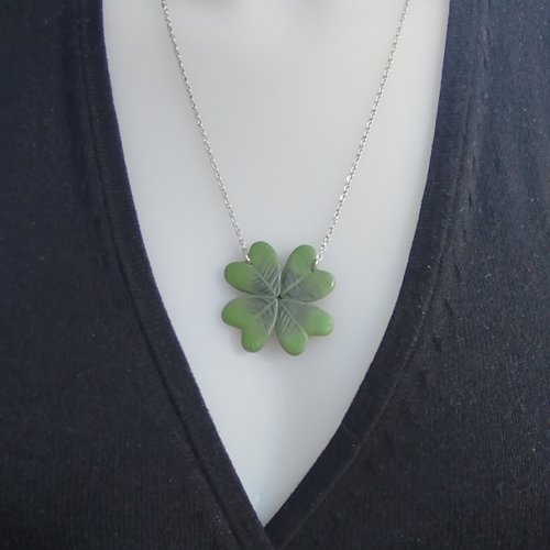Collier en argile polymère