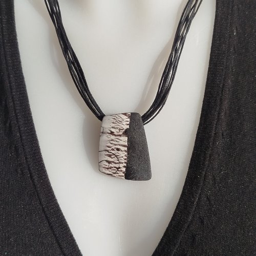 Collier en argile polymère