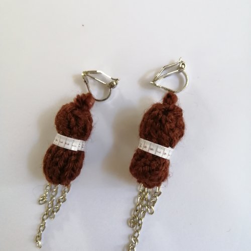 Kit boucles d'oreilles clip  pelote de laine, marron