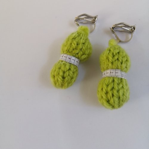 Kit boucles d'oreilles clip pelote de laine vert anis en laine