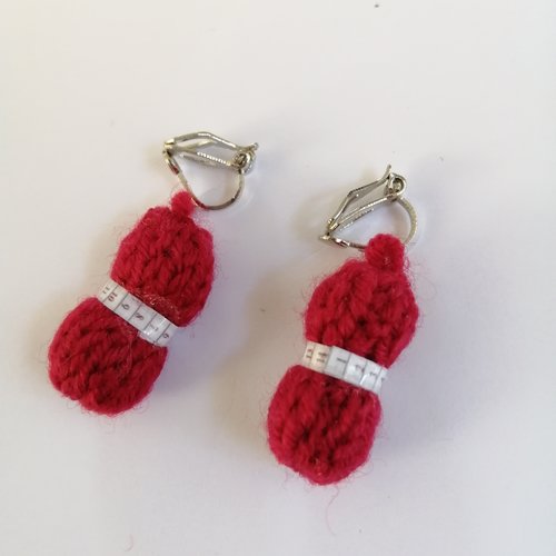 Kit boucles d'oreilles clip pelote de laine rouge foncée en laine