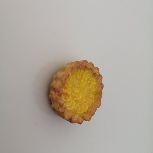 Magnet, tarte citron miniature, en fimo