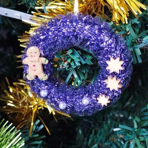 Mini couronne de noël violette pour sapin