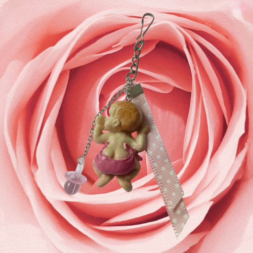 Porte clés bébé rose