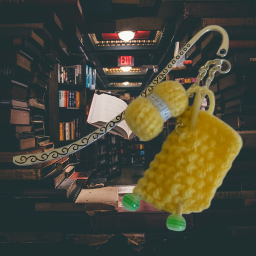 Marque pages pelote et tricot entamé, en laine