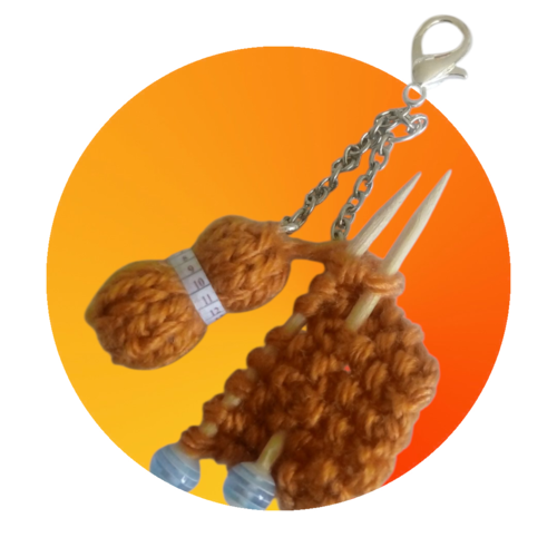 Bijou de sac, pelote de laine orange