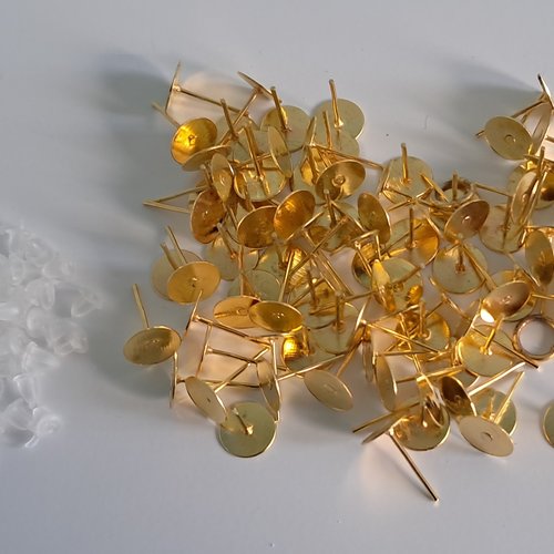 Support boucles d'oreilles puce