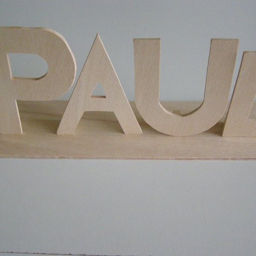 Prénom de 4 lettres en bois sur socle