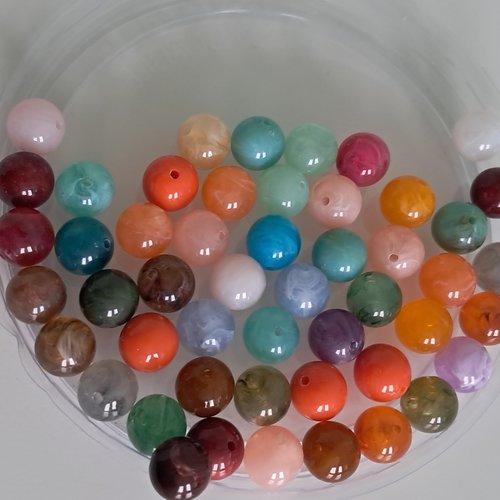 Lot de 50 perles multicolores
