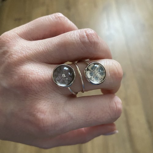 Bague double cabochons fleurs