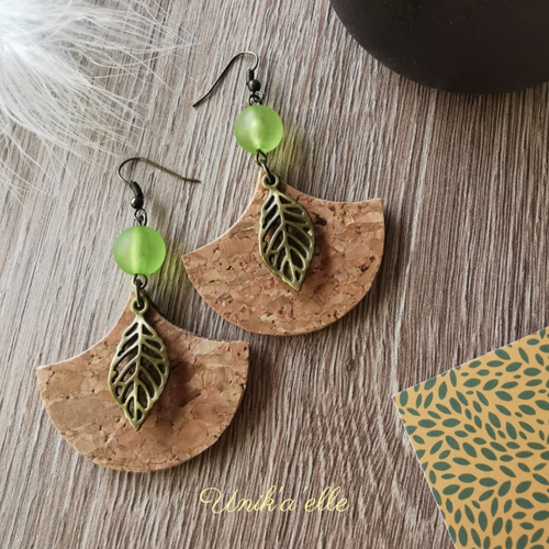 "nature" grandes boucles d'oreilles bois et liège beige/vert