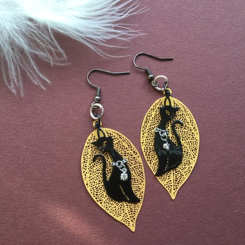 Vendu boucles d’oreilles beauté féline.