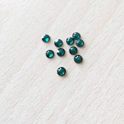 Strass swarovski à coller "emerald"  4mm ss16 