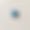 Joli petit bouton "fleurs"  turquoise taille:  15 mm 