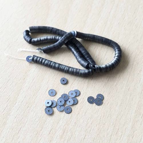 Paillette gris cendre mat  métallique 4 mm qualité française 10070 