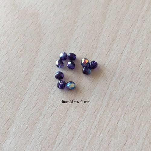 Sachet de perles à multi facettes irisées violette 
