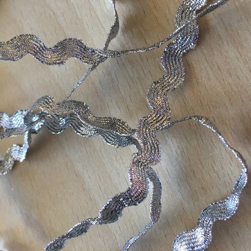 Galon croquet serpentin couleur argent  5mm pour couture et mercerie 