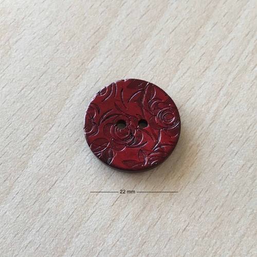 Joli petit bouton "fleurs"  bordeaux  taille:  22 mm 