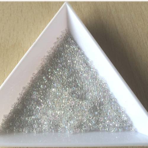 Jolie petite perle "miyuki" micro-bille couleur cristal irisé taille 15 